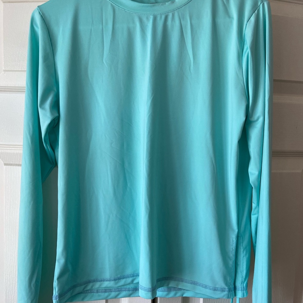 Sporty long sleeve blue shirt